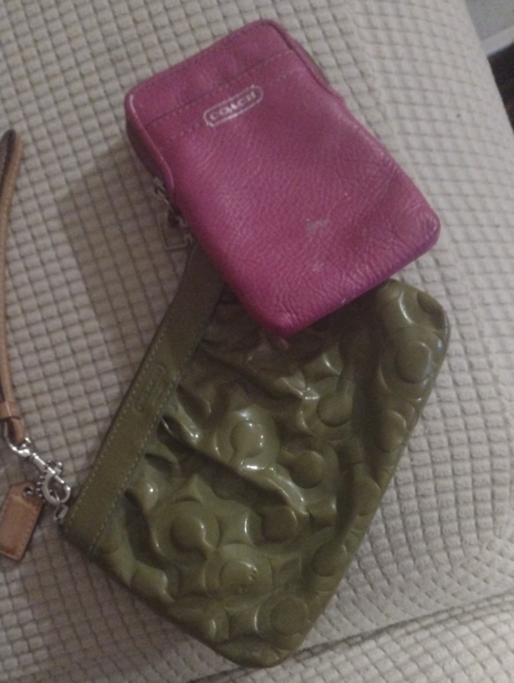 Coach Rare Green Print Wristlet, Pink Leather Coach Zipper Closure wristlet $40